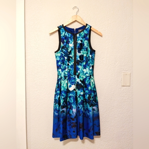 Vince Camuto Dress - size 2 - Picture 1 of 1